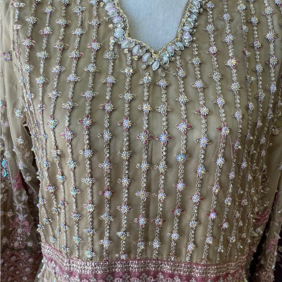 Emaan Adeel Gown - Picture 3 of 4